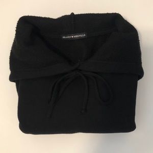 BRANDY MELVILLE CROPPED BLACK HOODIE/SWEATER